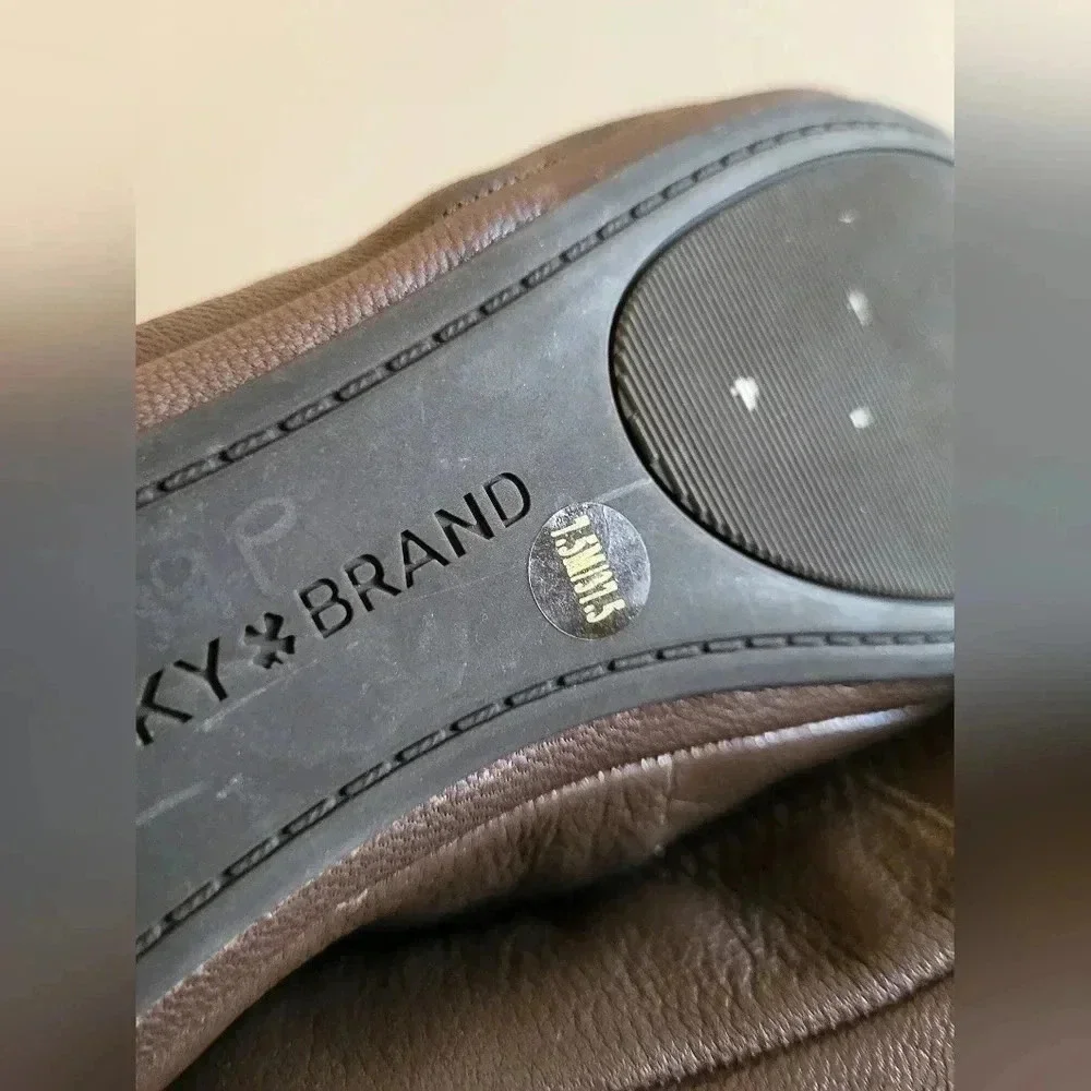 Lucky Brand Career Wear Minimalist Brown Emmie Round Toe Ballet Flats(7.5)